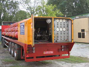 Передвижной автомобильный газовый заправщик на базе нового прицепа